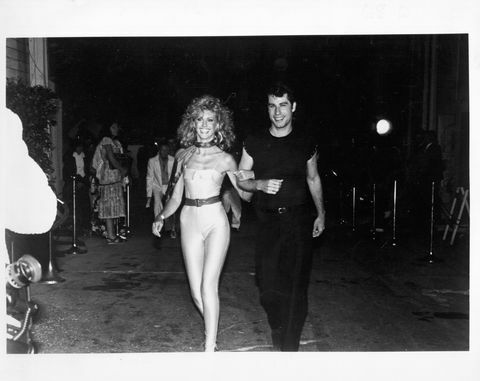 cantora e atriz olivia newton john e co-estrela john travolta assistem à estréia do filme graxa, 1978 foto de michael ochs archivesgetty images